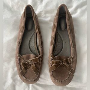 Me Too Neutral Velvet Loafers